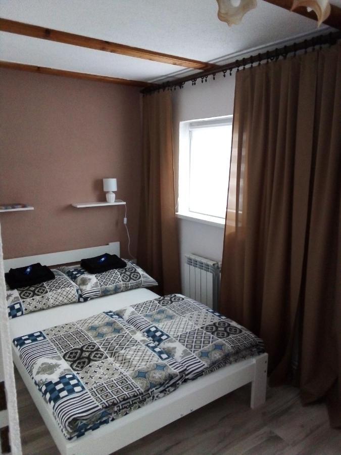 Villa Domek Na Prerii à Ustrzyki Dolne Extérieur photo