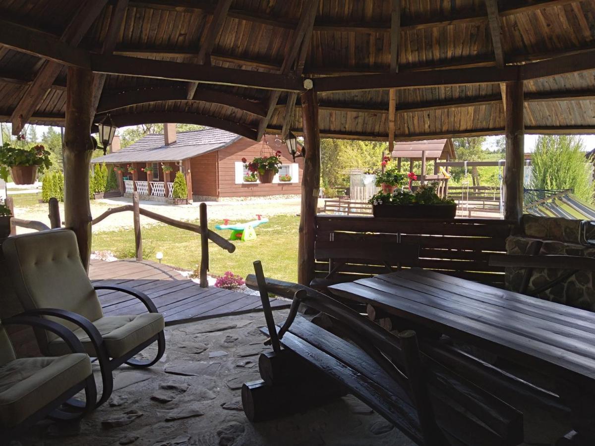Villa Domek Na Prerii à Ustrzyki Dolne Extérieur photo
