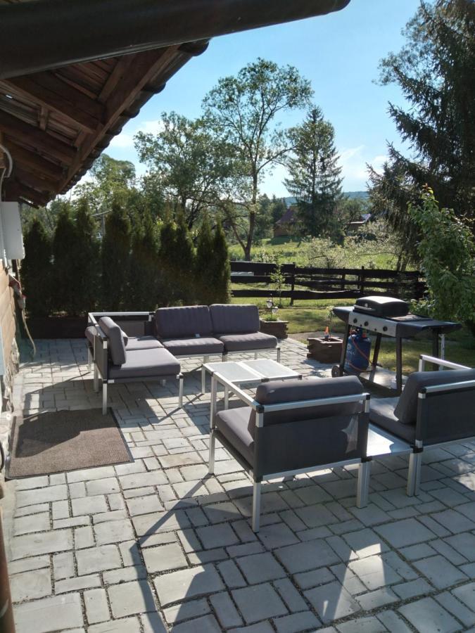 Villa Domek Na Prerii à Ustrzyki Dolne Extérieur photo