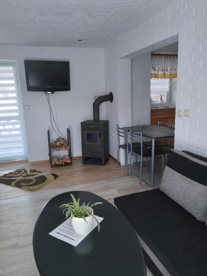 Villa Domek Na Prerii à Ustrzyki Dolne Extérieur photo
