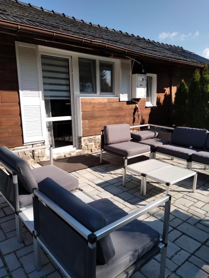 Villa Domek Na Prerii à Ustrzyki Dolne Extérieur photo