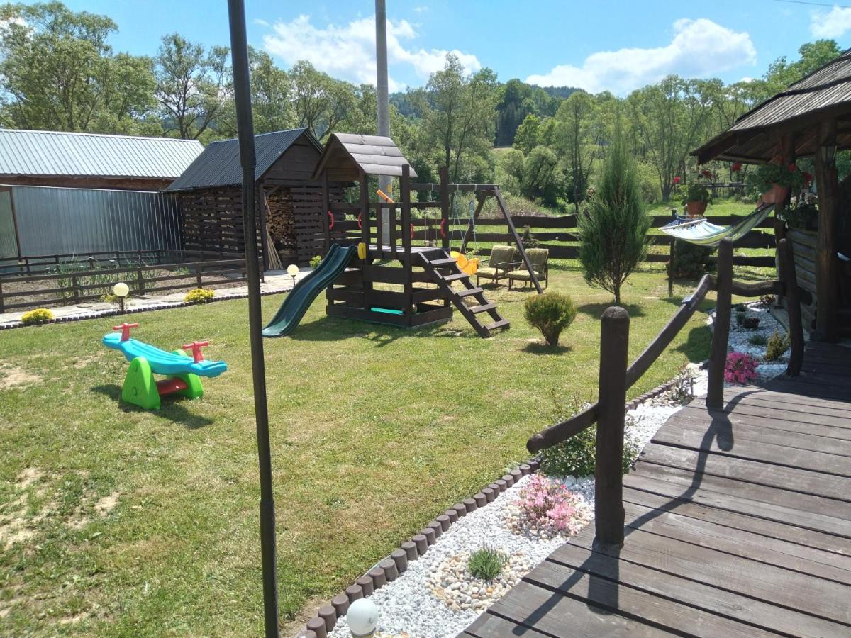 Villa Domek Na Prerii à Ustrzyki Dolne Extérieur photo
