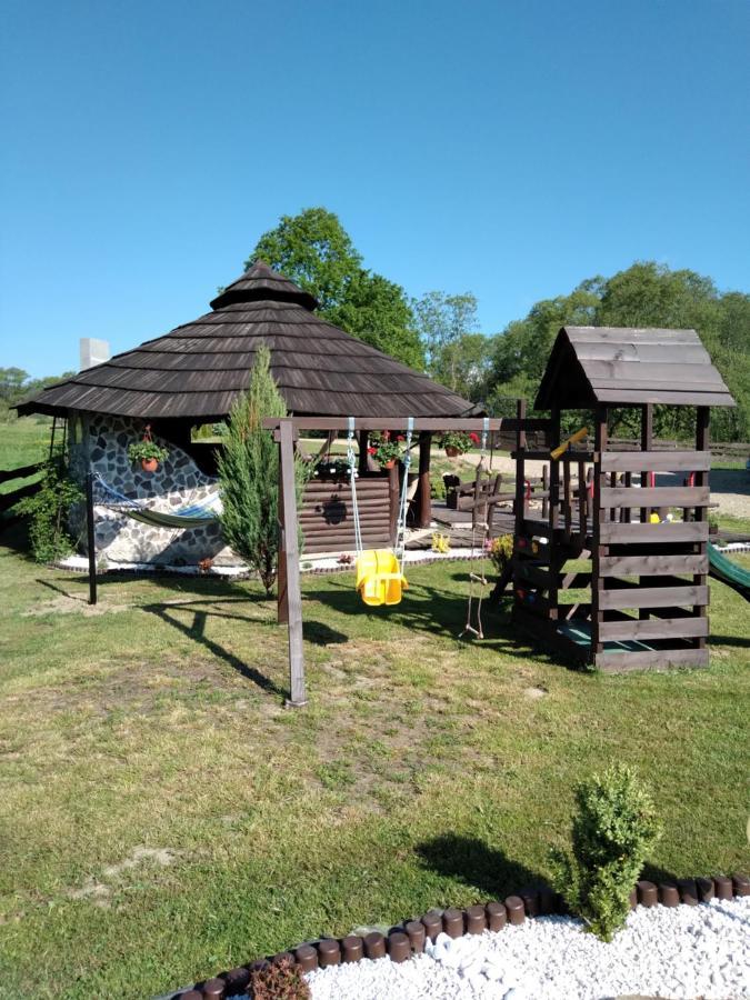 Villa Domek Na Prerii à Ustrzyki Dolne Extérieur photo
