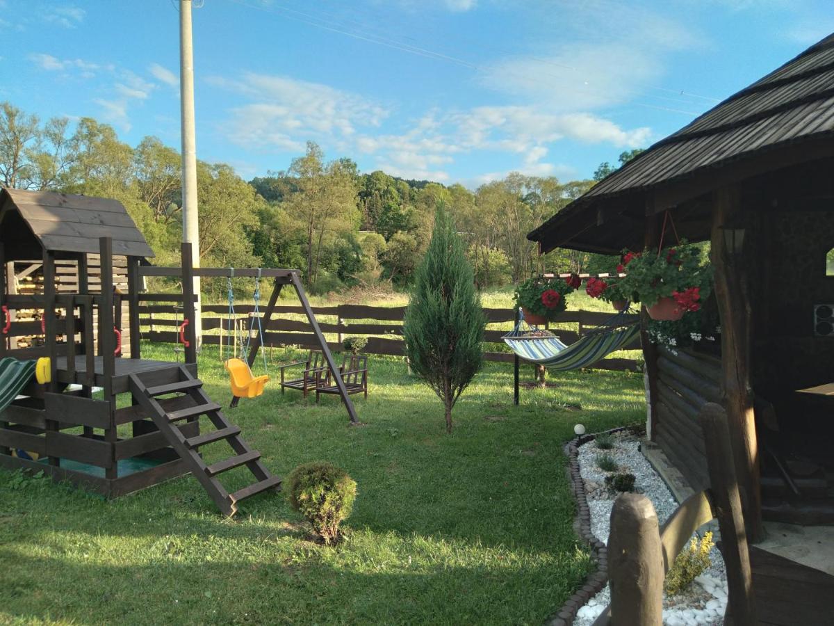 Villa Domek Na Prerii à Ustrzyki Dolne Extérieur photo